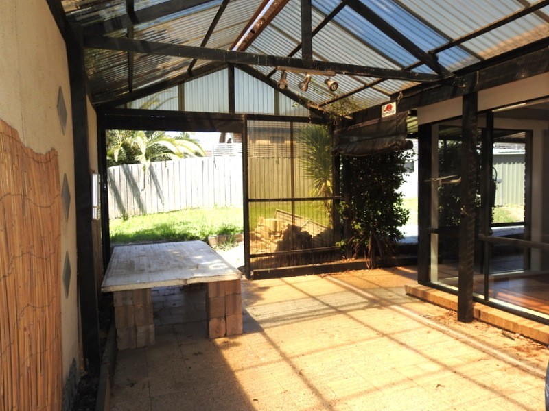 11 Glenshee Drive, Lynbrook VIC 3975