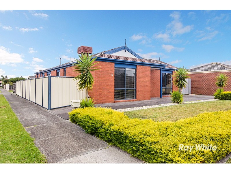 5 Gowrie Place, Cranbourne West VIC 3977