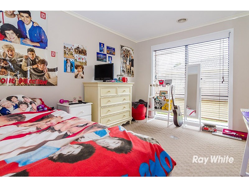 5 Gowrie Place, Cranbourne West VIC 3977