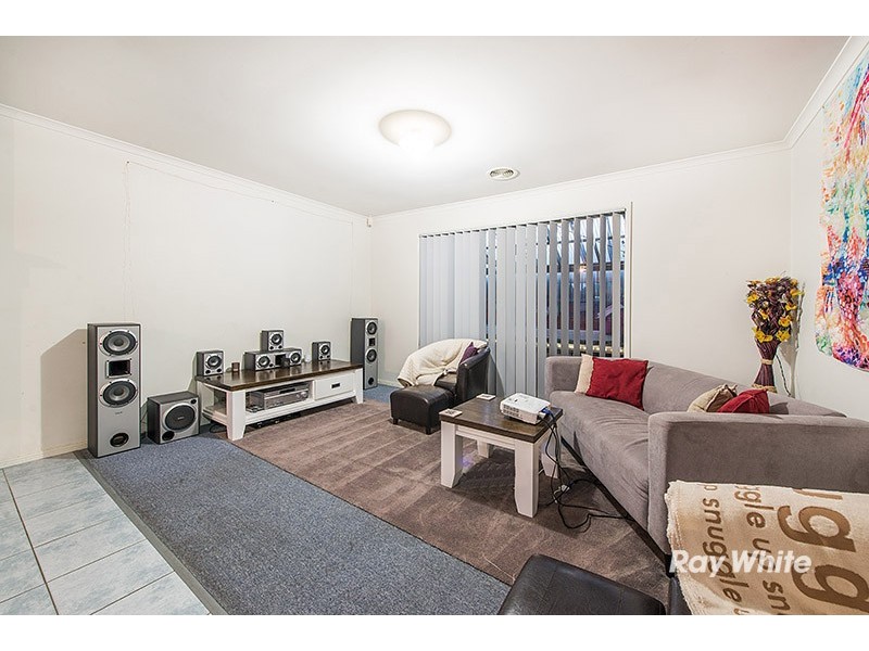 1 Greenbriar Way, Cranbourne West VIC 3977