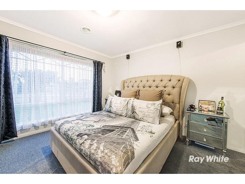 1 Greenbriar Way, Cranbourne West VIC 3977