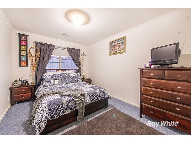 1 Greenbriar Way, Cranbourne West VIC 3977