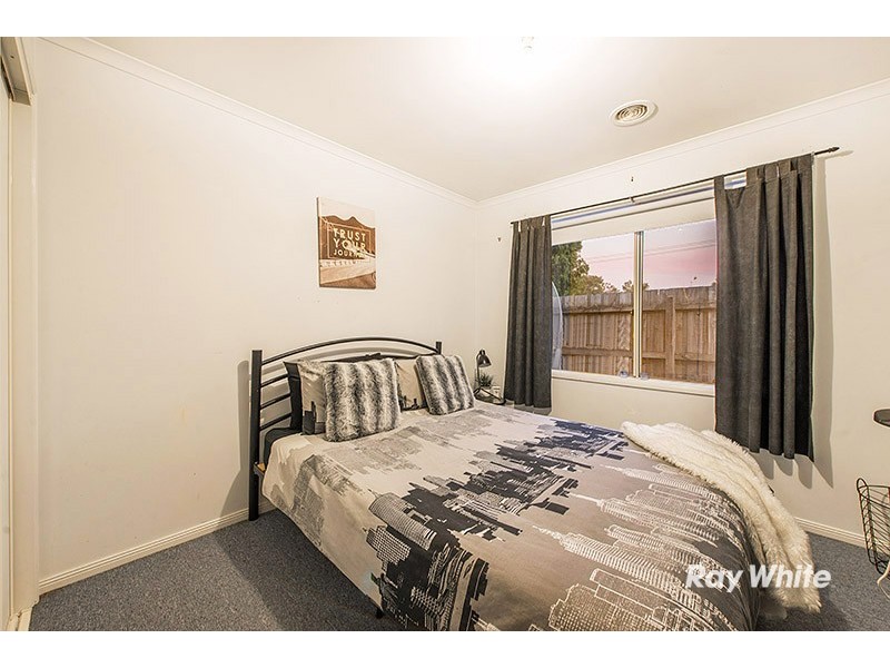 1 Greenbriar Way, Cranbourne West VIC 3977