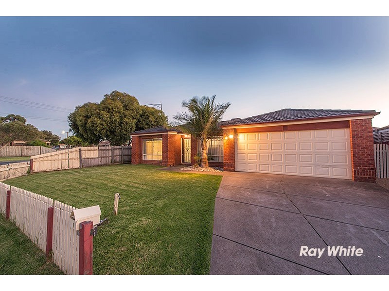 1 Greenbriar Way, Cranbourne West VIC 3977