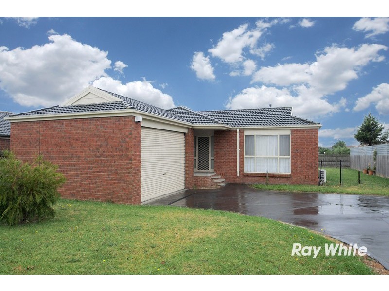6 Greenbriar Way, Cranbourne West VIC 3977
