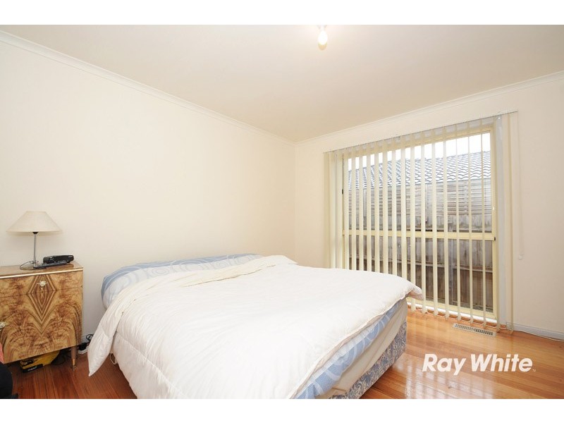 6 Greenbriar Way, Cranbourne West VIC 3977