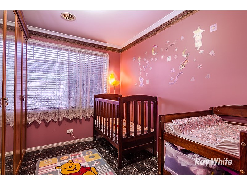 24 Horsfield Street, Cranbourne North VIC 3977