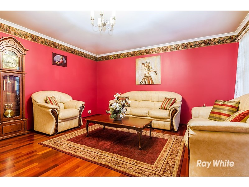 24 Horsfield Street, Cranbourne North VIC 3977