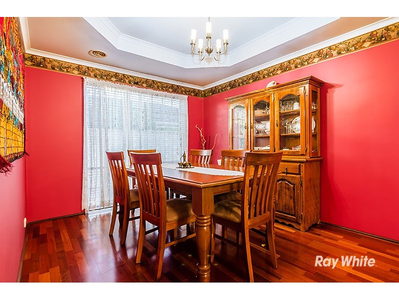 24 Horsfield Street, Cranbourne North VIC 3977