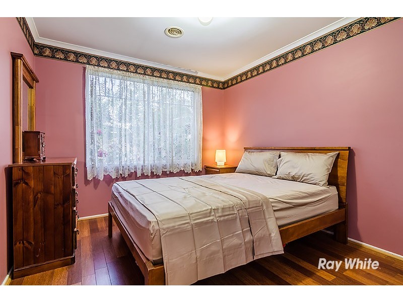 24 Horsfield Street, Cranbourne North VIC 3977