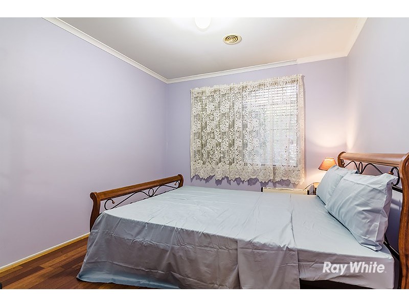 24 Horsfield Street, Cranbourne North VIC 3977