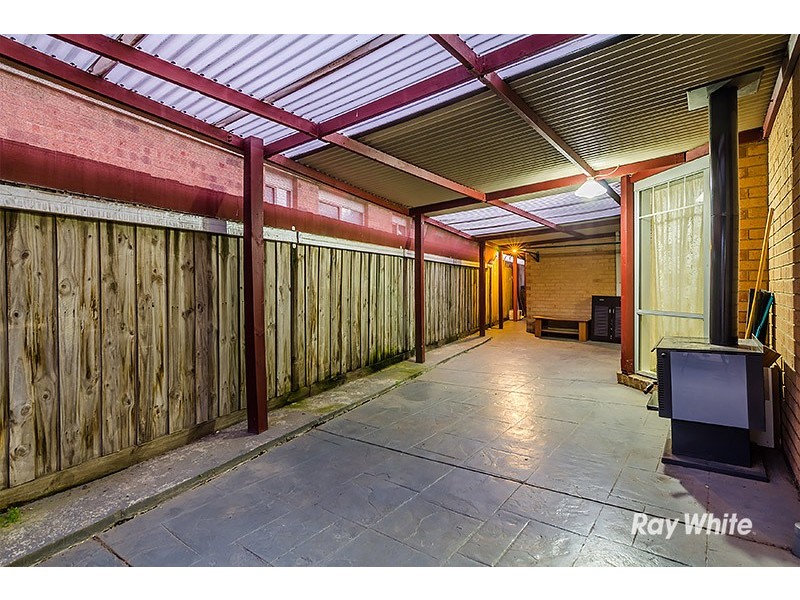 24 Horsfield Street, Cranbourne North VIC 3977