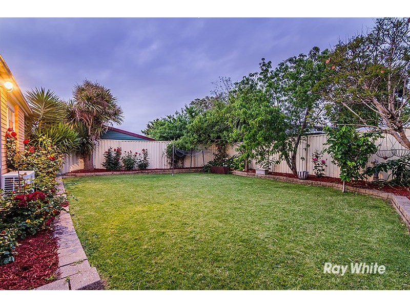 24 Horsfield Street, Cranbourne North VIC 3977