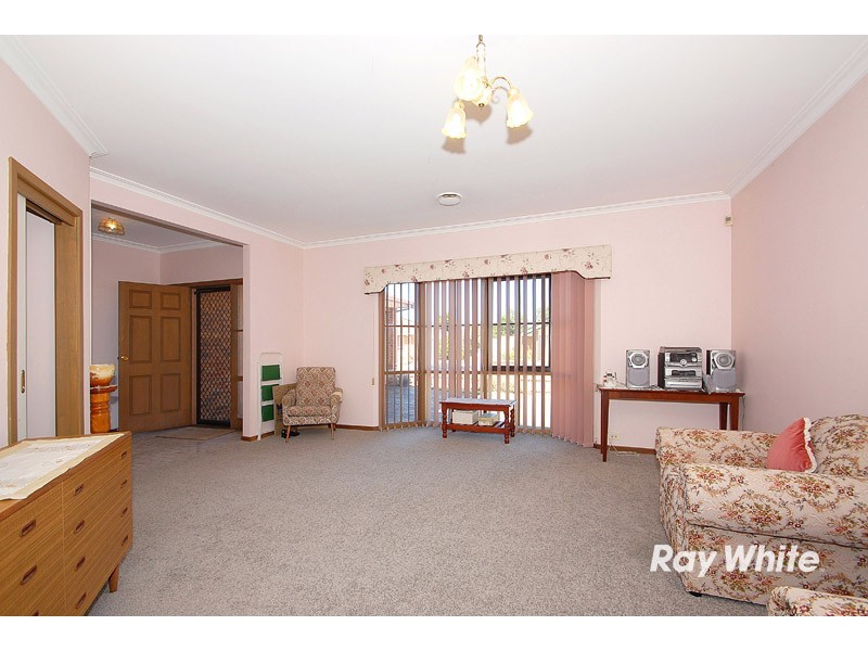 90 Hoysted Avenue, Cranbourne North VIC 3977