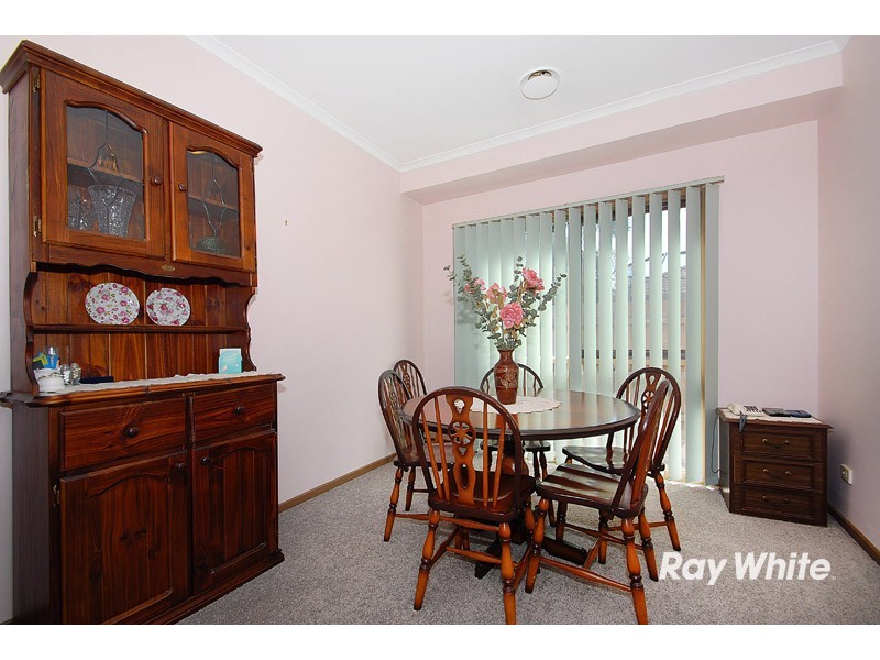 90 Hoysted Avenue, Cranbourne North VIC 3977