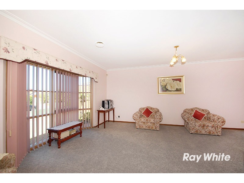 90 Hoysted Avenue, Cranbourne North VIC 3977