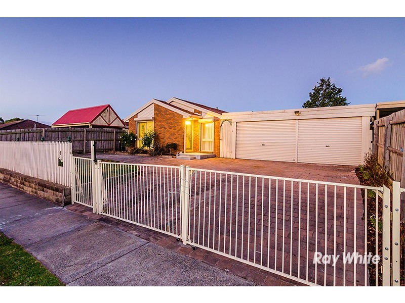 6 Hoysted Avenue, Cranbourne North VIC 3977