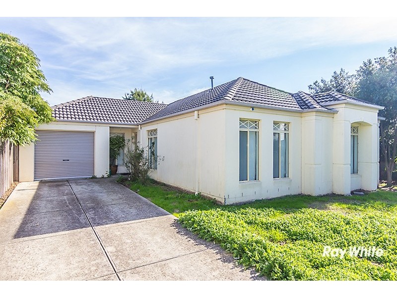 15 Incana Court, Cranbourne West VIC 3977