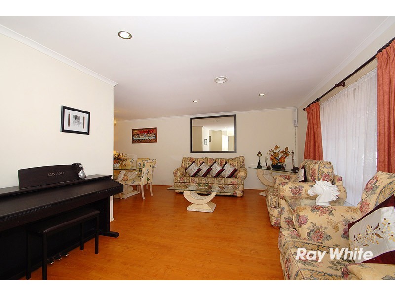 4 Jagger Circuit, Cranbourne East VIC 3977