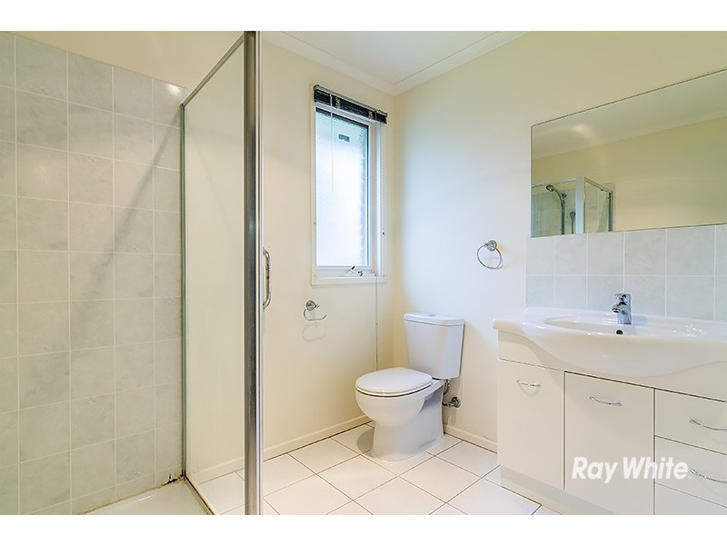 7 Joseph Banks Crescent, Cranbourne VIC 3977