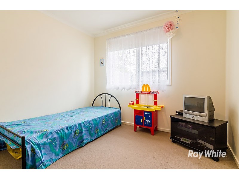 7 Joseph Banks Crescent, Cranbourne VIC 3977