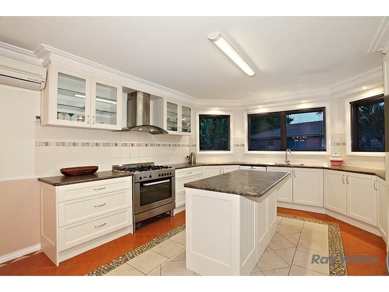 25 Joyce Street, Cranbourne West VIC 3977