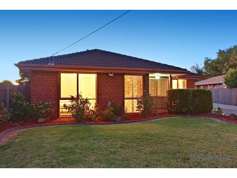 25 Joyce Street, Cranbourne West VIC 3977