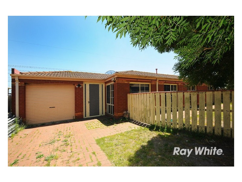 6 Kent Mews, Cranbourne North VIC 3977