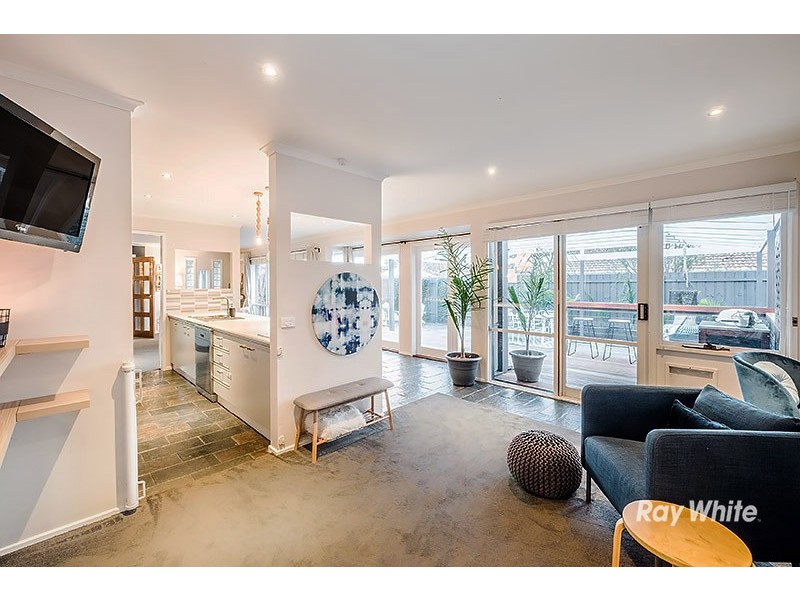 91 Lesdon Avenue, Cranbourne VIC 3977