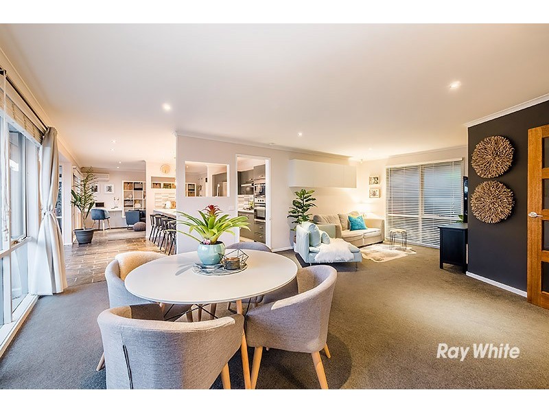 91 Lesdon Avenue, Cranbourne VIC 3977