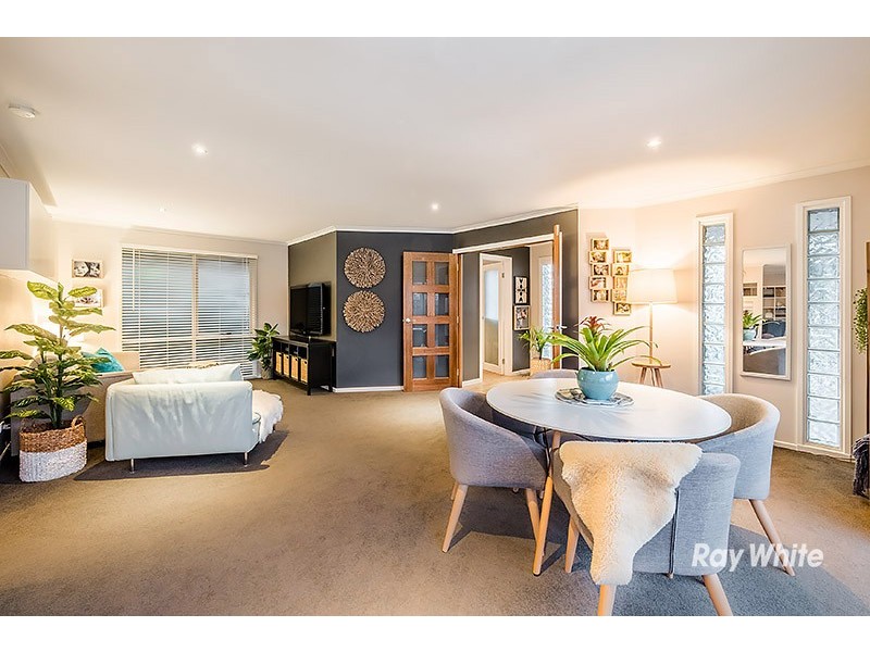 91 Lesdon Avenue, Cranbourne VIC 3977