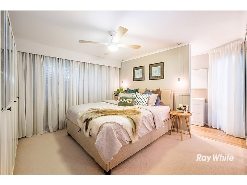91 Lesdon Avenue, Cranbourne VIC 3977