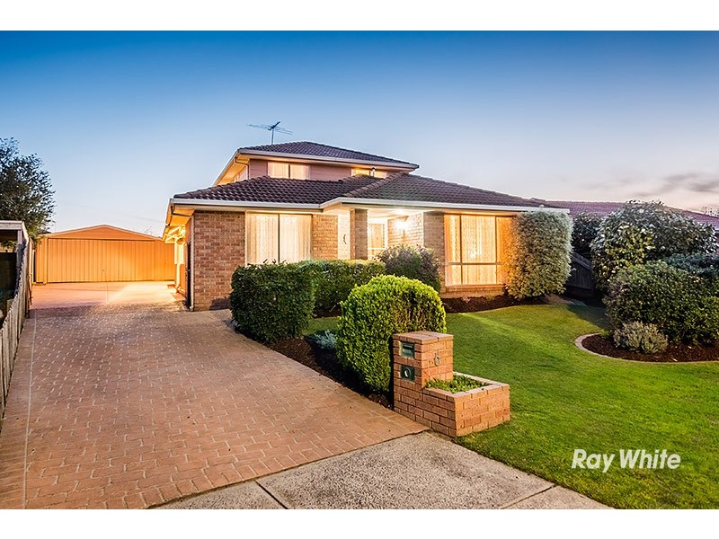 6 Lindenow Court, Cranbourne North VIC 3977