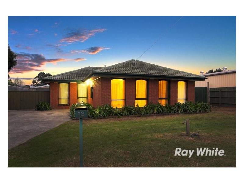 13 MacArthur Drive, Cranbourne VIC 3977
