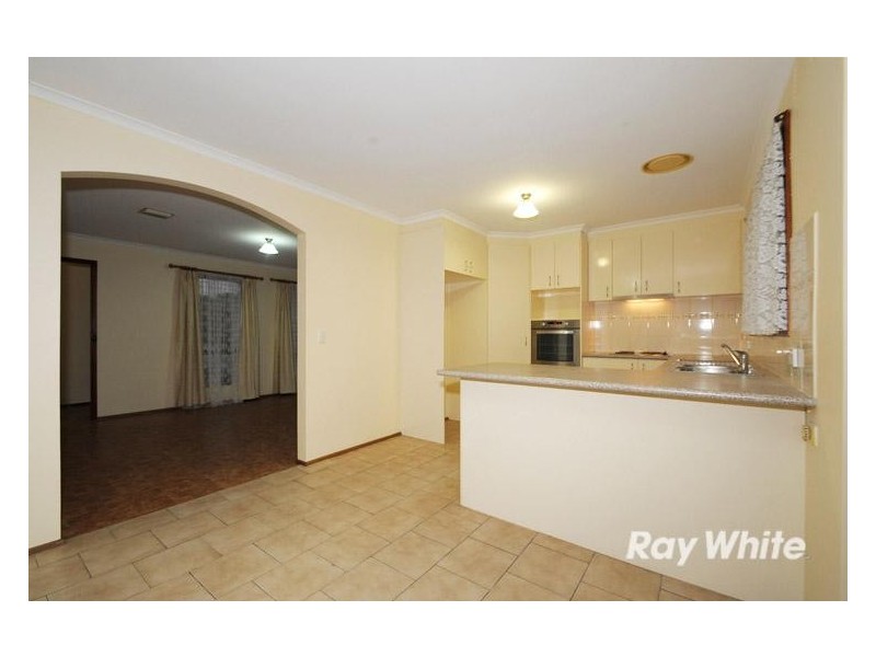 13 MacArthur Drive, Cranbourne VIC 3977