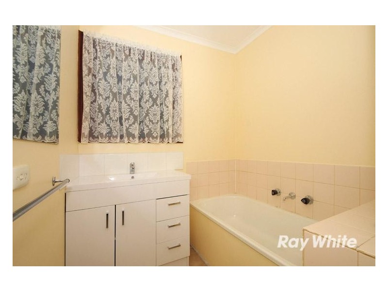 13 MacArthur Drive, Cranbourne VIC 3977