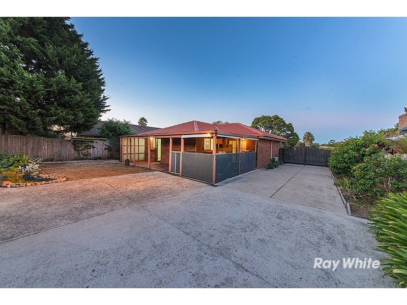 31 Marylyn Place, Cranbourne VIC 3977