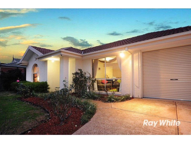 30 Miralie Way, Cranbourne West VIC 3977