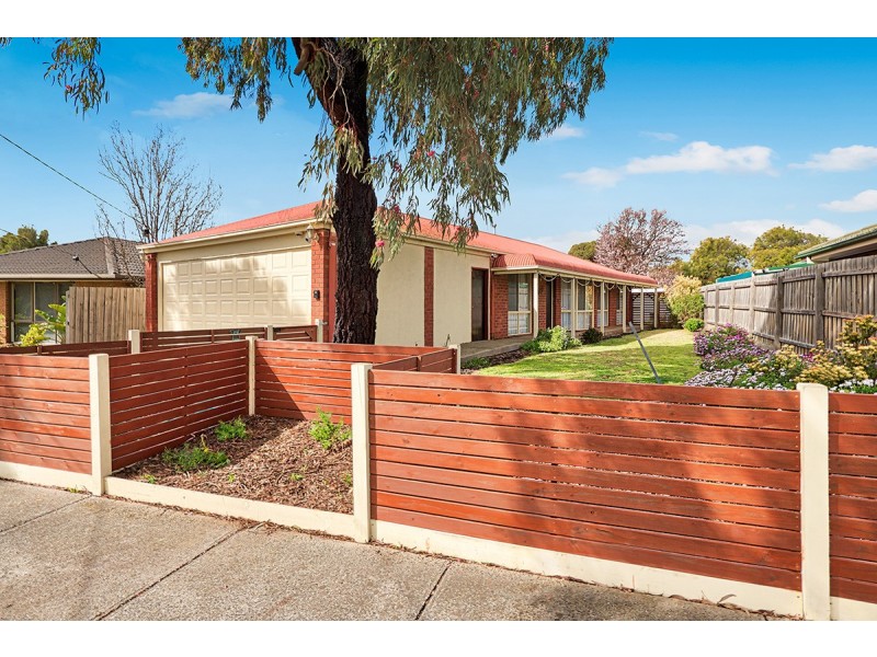 58 Navarre Drive, Cranbourne West VIC 3977