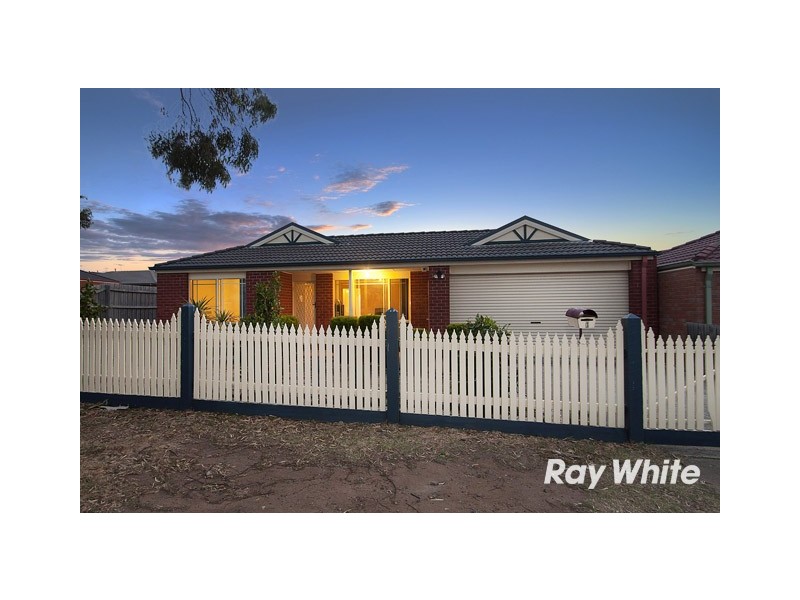 1 Nerrena Rise, Cranbourne West VIC 3977