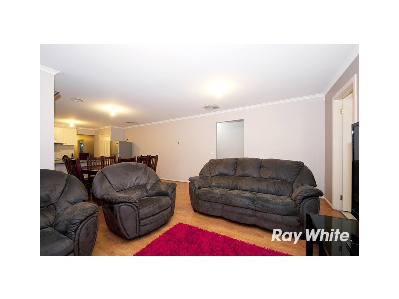 1 Nerrena Rise, Cranbourne West VIC 3977