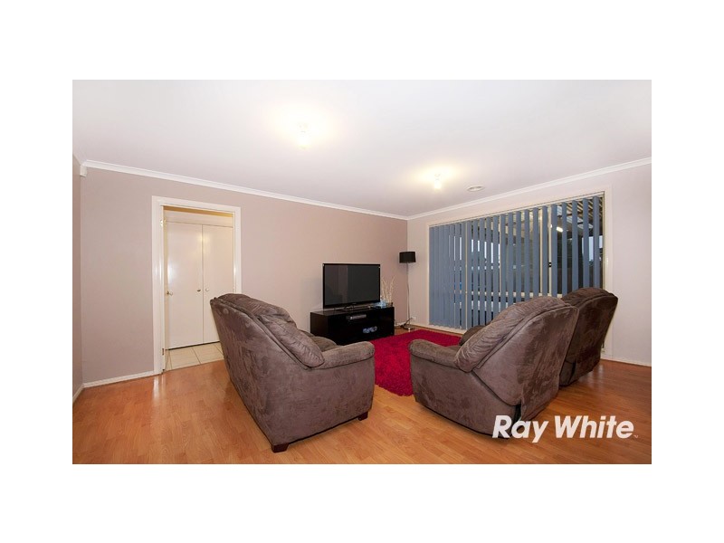 1 Nerrena Rise, Cranbourne West VIC 3977