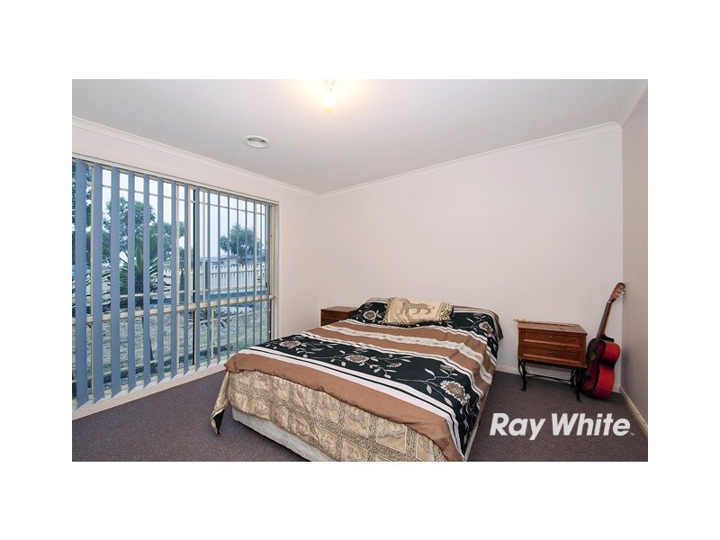 1 Nerrena Rise, Cranbourne West VIC 3977