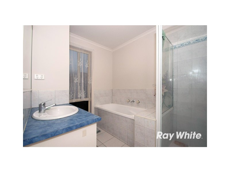 1 Nerrena Rise, Cranbourne West VIC 3977