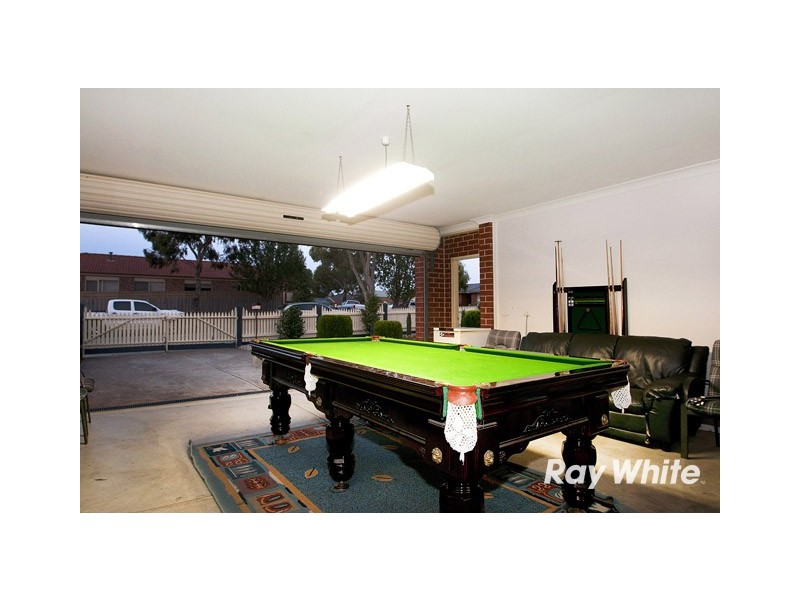 1 Nerrena Rise, Cranbourne West VIC 3977