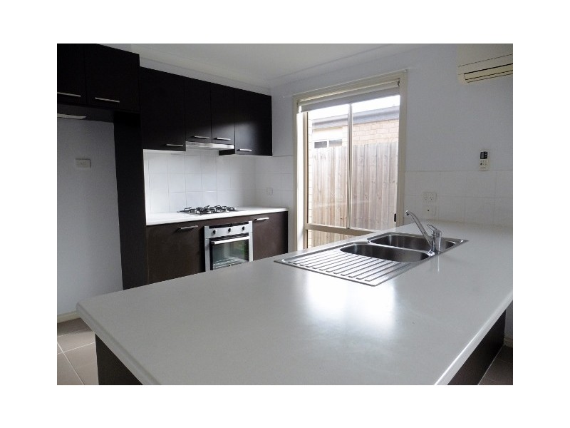 19 Pepperbush Circuit, Cranbourne VIC 3977