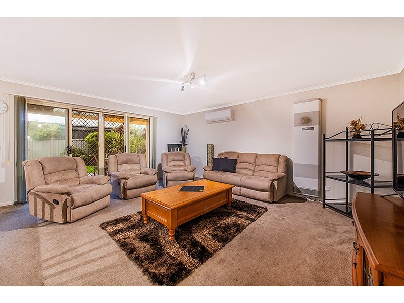 7 Reynard Place, Cranbourne East VIC 3977