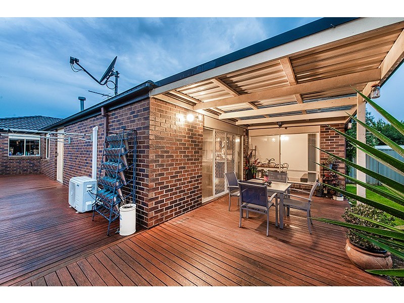 7 Reynard Place, Cranbourne East VIC 3977