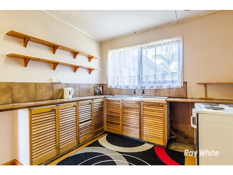 5 Roberts Road, Cranbourne VIC 3977