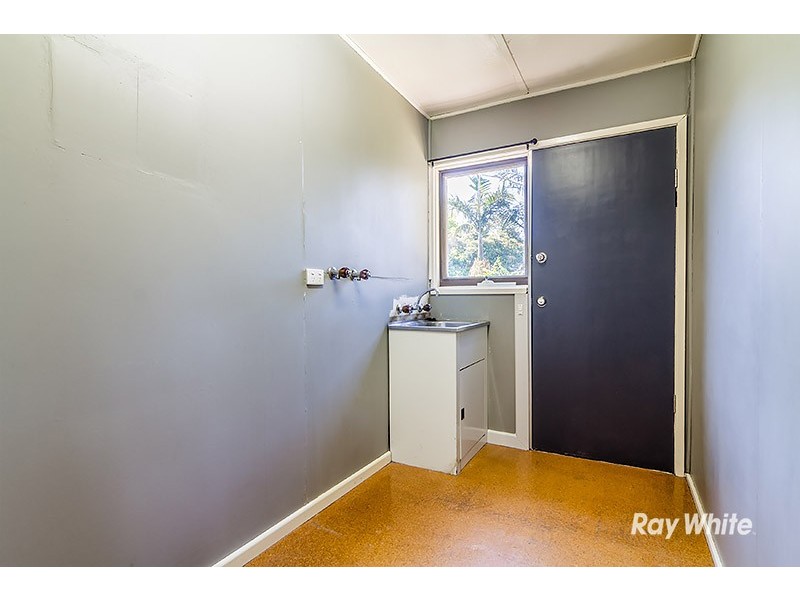 5 Roberts Road, Cranbourne VIC 3977